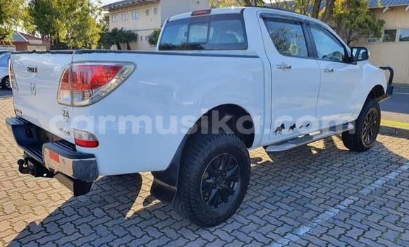 Buy Used Mazda BT-50 White Car in Beitbridge in Matabeleland South Buy Used Mazda BT-50 White Car in Beitbridge in Matabeleland South