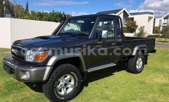 Acheter Occasion Voiture Toyota Land Cruiser Noir à Beitbridge, Matabeleland South Acheter Occasion Voiture Toyota Land Cruiser Noir à Beitbridge, Matabeleland South