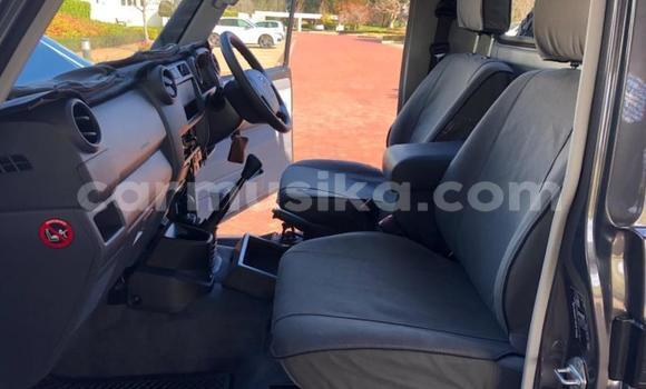 Acheter Occasion Voiture Toyota Land Cruiser Noir à Beitbridge, Matabeleland South Acheter Occasion Voiture Toyota Land Cruiser Noir à Beitbridge, Matabeleland South