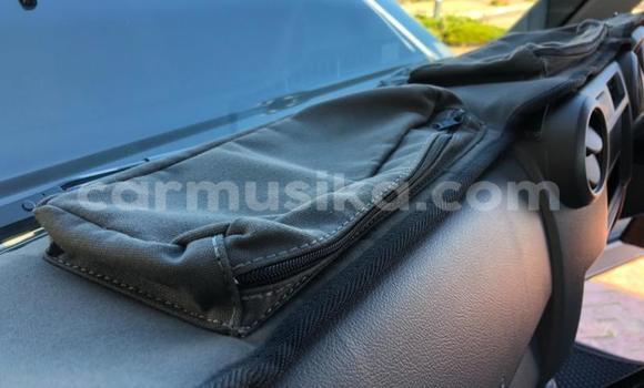 Acheter Occasion Voiture Toyota Land Cruiser Noir à Beitbridge, Matabeleland South Acheter Occasion Voiture Toyota Land Cruiser Noir à Beitbridge, Matabeleland South