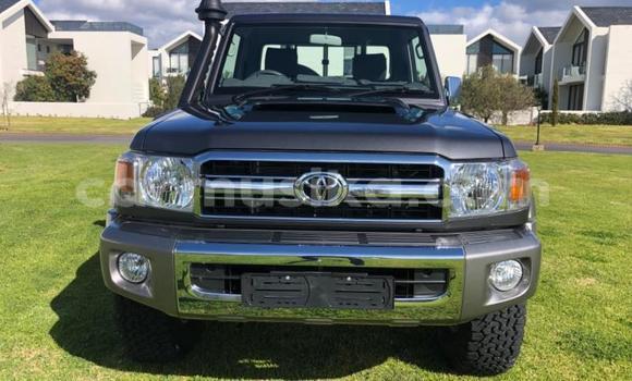 Acheter Occasion Voiture Toyota Land Cruiser Noir à Beitbridge, Matabeleland South Acheter Occasion Voiture Toyota Land Cruiser Noir à Beitbridge, Matabeleland South