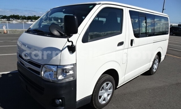 Acheter Occasion Voiture Toyota Hiace Blanc à Beitbridge, Matabeleland South