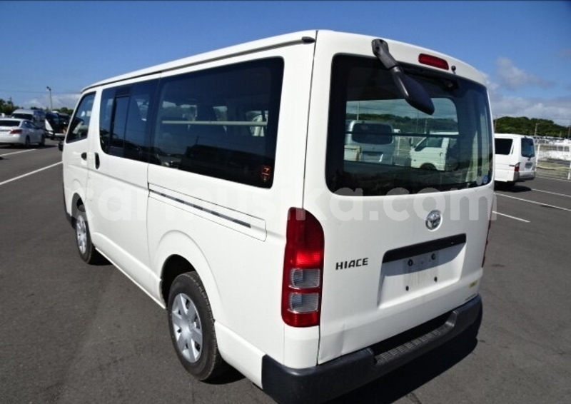 Big with watermark toyota hiace matabeleland south beitbridge 24018