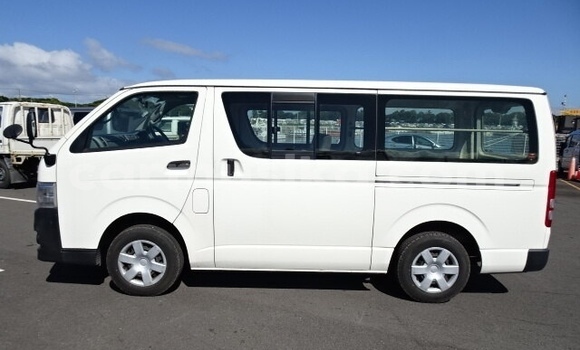Tenga Tsaru Toyota Hiace Chena Mota in Beitbridge in Matabeleland South Tenga Tsaru Toyota Hiace Chena Mota in Beitbridge in Matabeleland South