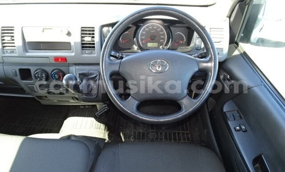 Tenga Tsaru Toyota Hiace Chena Mota in Beitbridge in Matabeleland South Tenga Tsaru Toyota Hiace Chena Mota in Beitbridge in Matabeleland South