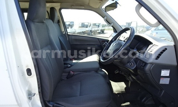 Tenga Tsaru Toyota Hiace Chena Mota in Beitbridge in Matabeleland South Tenga Tsaru Toyota Hiace Chena Mota in Beitbridge in Matabeleland South