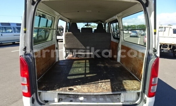 Tenga Tsaru Toyota Hiace Chena Mota in Beitbridge in Matabeleland South Tenga Tsaru Toyota Hiace Chena Mota in Beitbridge in Matabeleland South