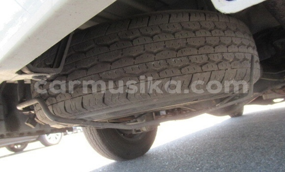 Acheter Occasion Voiture Toyota Hiace Blanc à Beitbridge, Matabeleland South Acheter Occasion Voiture Toyota Hiace Blanc à Beitbridge, Matabeleland South