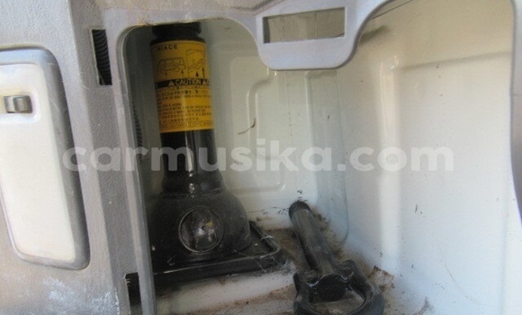 Acheter Occasion Voiture Toyota Hiace Blanc à Beitbridge, Matabeleland South Acheter Occasion Voiture Toyota Hiace Blanc à Beitbridge, Matabeleland South