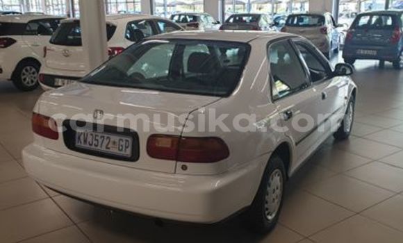 Acheter Occasion Voiture Honda Ballade Blanc à Beitbridge, Matabeleland South Acheter Occasion Voiture Honda Ballade Blanc à Beitbridge, Matabeleland South