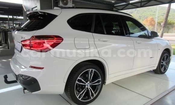 Nunua Ilio tumika BMW X1 Nyeupe Gari ndani ya Mabelreign nchini Harare Nunua Ilio tumika BMW X1 Nyeupe Gari ndani ya Mabelreign nchini Harare