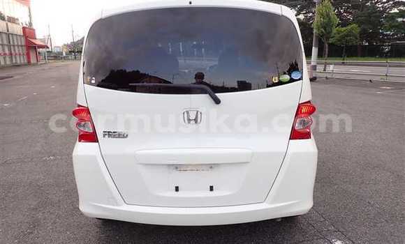 Buy Used Honda Freed White Car in Beitbridge in Matabeleland South Buy Used Honda Freed White Car in Beitbridge in Matabeleland South