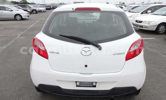 Acheter Occasion Voiture Mazda Demio Blanc à Beitbridge, Matabeleland South Acheter Occasion Voiture Mazda Demio Blanc à Beitbridge, Matabeleland South