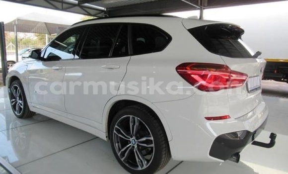 Nunua Ilio tumika BMW X1 Nyeupe Gari ndani ya Mabelreign nchini Harare Nunua Ilio tumika BMW X1 Nyeupe Gari ndani ya Mabelreign nchini Harare