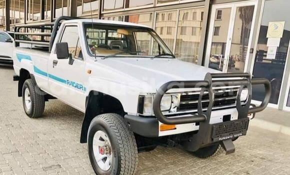 Tenga Tsaru Toyota Hilux Chena Mota in Beitbridge in Matabeleland South Tenga Tsaru Toyota Hilux Chena Mota in Beitbridge in Matabeleland South