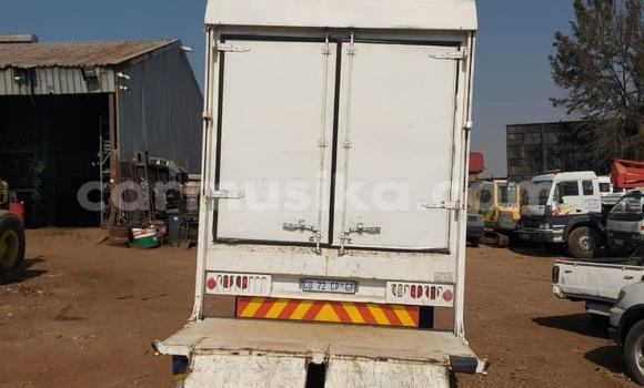 Buy Used Nissan UD White Truck in Harare in Harare Buy Used Nissan UD White Truck in Harare in Harare