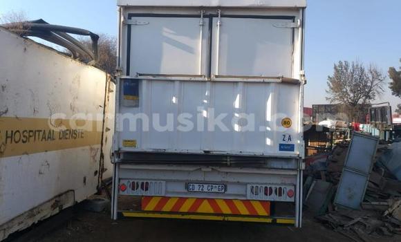 Buy Used Nissan UD White Truck in Harare in Harare Buy Used Nissan UD White Truck in Harare in Harare