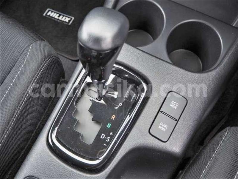 Big with watermark toyota hilux matabeleland south beitbridge 24047