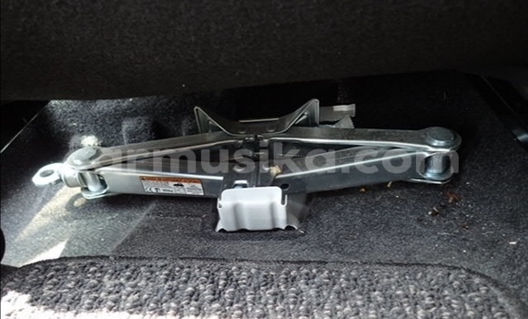 Acheter Occasion Voiture Toyota Axio Blanc à Beitbridge, Matabeleland South Acheter Occasion Voiture Toyota Axio Blanc à Beitbridge, Matabeleland South