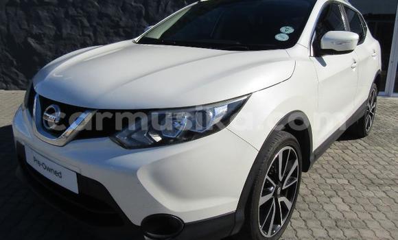 Buy Used Nissan Qashqai White Car in Beitbridge in Matabeleland South
