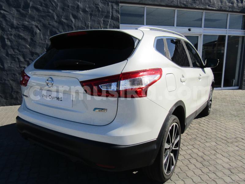 Big with watermark nissan qashqai matabeleland south beitbridge 24052