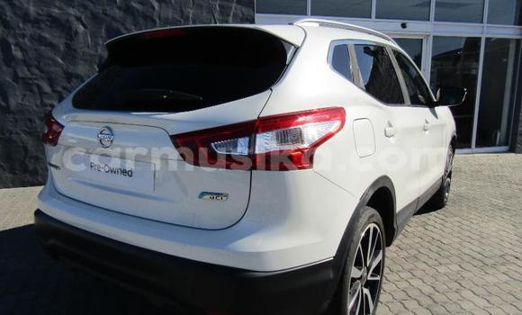 Buy Used Nissan Qashqai White Car in Beitbridge in Matabeleland South Buy Used Nissan Qashqai White Car in Beitbridge in Matabeleland South