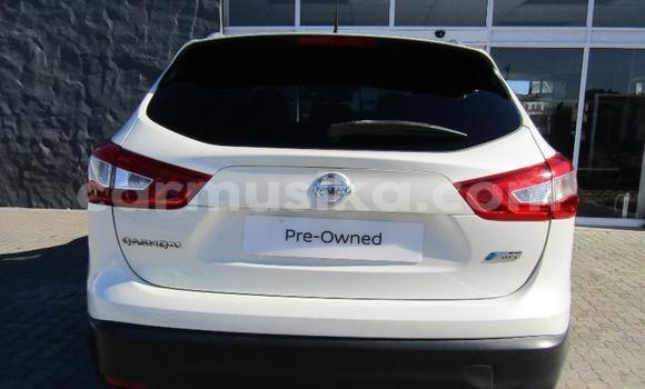 Buy Used Nissan Qashqai White Car in Beitbridge in Matabeleland South Buy Used Nissan Qashqai White Car in Beitbridge in Matabeleland South