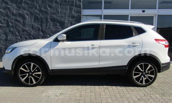 Buy Used Nissan Qashqai White Car in Beitbridge in Matabeleland South Buy Used Nissan Qashqai White Car in Beitbridge in Matabeleland South