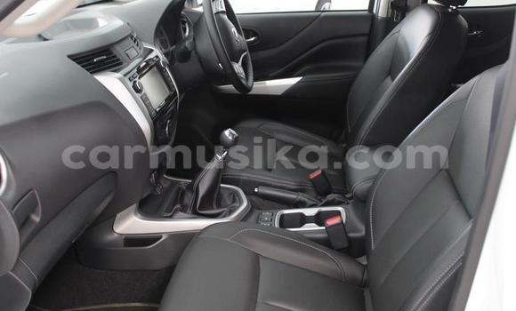 Acheter Occasion Voiture Nissan Navara Blanc à Beitbridge, Matabeleland South Acheter Occasion Voiture Nissan Navara Blanc à Beitbridge, Matabeleland South