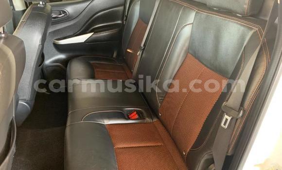 Buy Used Nissan Navara White Car in Beitbridge in Matabeleland South Buy Used Nissan Navara White Car in Beitbridge in Matabeleland South