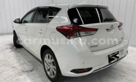 Acheter Occasion Voiture Toyota Auris Blanc à Beitbridge, Matabeleland South Acheter Occasion Voiture Toyota Auris Blanc à Beitbridge, Matabeleland South