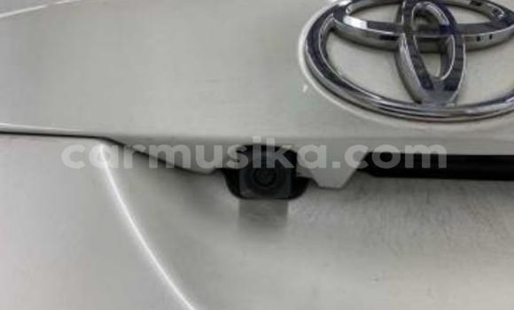 Acheter Occasion Voiture Toyota Auris Blanc à Beitbridge, Matabeleland South Acheter Occasion Voiture Toyota Auris Blanc à Beitbridge, Matabeleland South