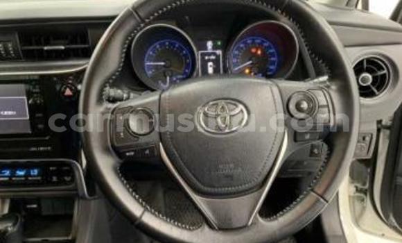 Acheter Occasion Voiture Toyota Auris Blanc à Beitbridge, Matabeleland South Acheter Occasion Voiture Toyota Auris Blanc à Beitbridge, Matabeleland South