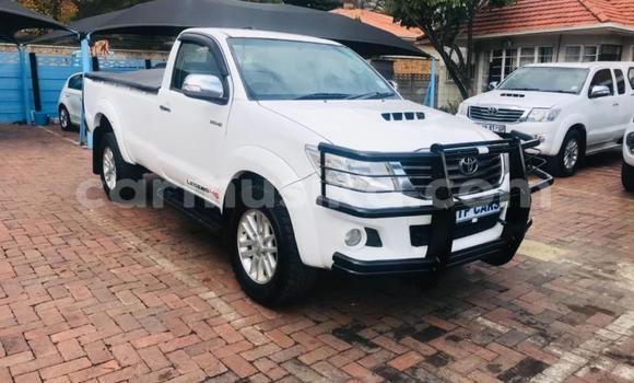 Acheter Occasion Voiture Toyota Hilux Blanc à Beitbridge, Matabeleland South Acheter Occasion Voiture Toyota Hilux Blanc à Beitbridge, Matabeleland South