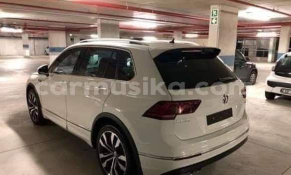 Acheter Occasion Voiture Volkswagen Tiguan Blanc à Beitbridge, Matabeleland South Acheter Occasion Voiture Volkswagen Tiguan Blanc à Beitbridge, Matabeleland South