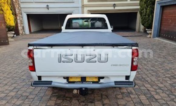 Nunua Ilio tumika Isuzu KB Nyeupe Gari ndani ya Beitbridge nchini Matabeleland Kusini Nunua Ilio tumika Isuzu KB Nyeupe Gari ndani ya Beitbridge nchini Matabeleland Kusini