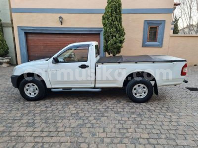 Big with watermark isuzu kb matabeleland south beitbridge 24074