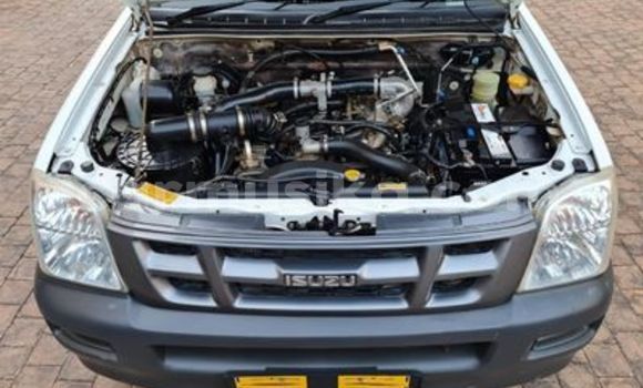 Nunua Ilio tumika Isuzu KB Nyeupe Gari ndani ya Beitbridge nchini Matabeleland Kusini Nunua Ilio tumika Isuzu KB Nyeupe Gari ndani ya Beitbridge nchini Matabeleland Kusini