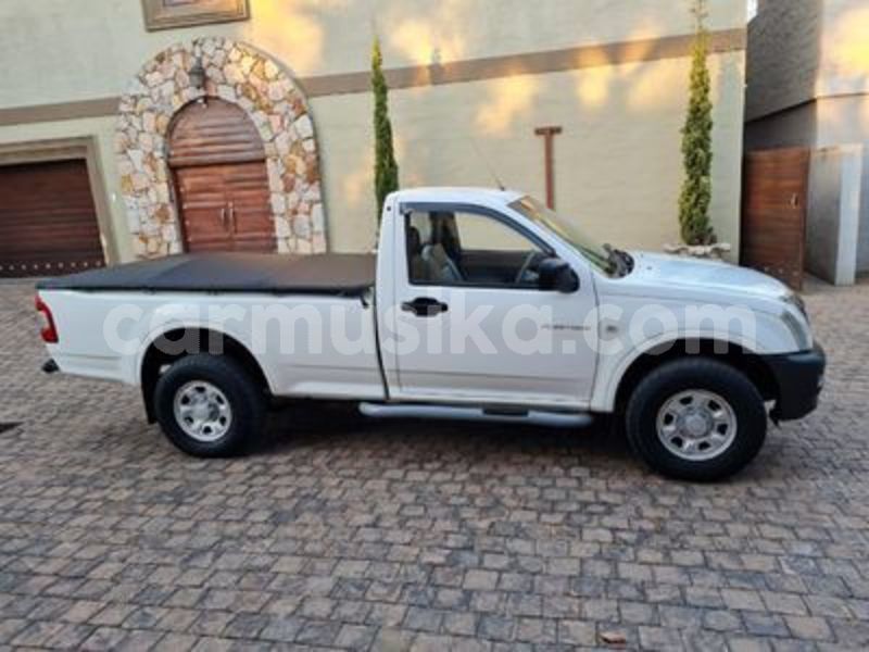 Big with watermark isuzu kb matabeleland south beitbridge 24074