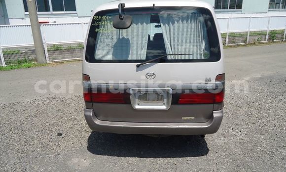 Acheter Occasion Voiture Toyota Hiace Autre à Beitbridge, Matabeleland South Acheter Occasion Voiture Toyota Hiace Autre à Beitbridge, Matabeleland South