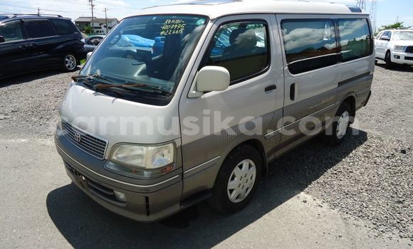 Acheter Occasion Voiture Toyota Hiace Autre à Beitbridge, Matabeleland South Acheter Occasion Voiture Toyota Hiace Autre à Beitbridge, Matabeleland South