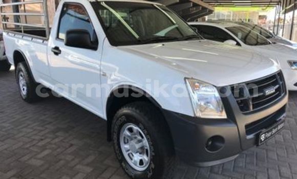 Buy Used Isuzu KB White Car in Beitbridge in Matabeleland South
