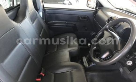 Acheter Occasion Voiture Isuzu KB Blanc à Beitbridge, Matabeleland South Acheter Occasion Voiture Isuzu KB Blanc à Beitbridge, Matabeleland South