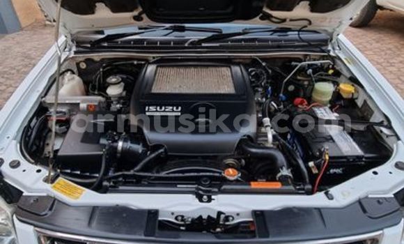 Buy Used Isuzu KB White Car in Beitbridge in Matabeleland South Buy Used Isuzu KB White Car in Beitbridge in Matabeleland South