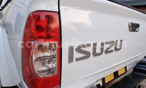 Buy Used Isuzu KB White Car in Beitbridge in Matabeleland South Buy Used Isuzu KB White Car in Beitbridge in Matabeleland South