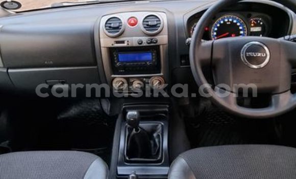 Buy Used Isuzu KB White Car in Beitbridge in Matabeleland South Buy Used Isuzu KB White Car in Beitbridge in Matabeleland South