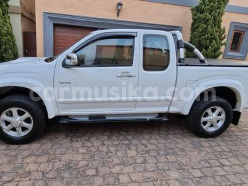 Big with watermark isuzu kb matabeleland south beitbridge 24077