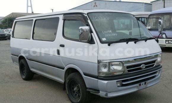 Buy Used Toyota Hiace Other Car in Beitbridge in Matabeleland South Buy Used Toyota Hiace Other Car in Beitbridge in Matabeleland South