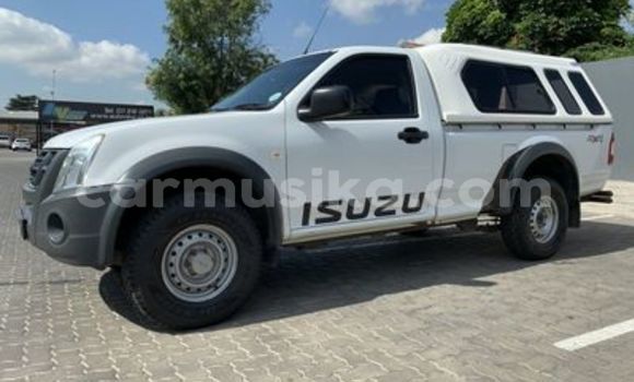 Buy Used Isuzu KB White Car in Beitbridge in Matabeleland South Buy Used Isuzu KB White Car in Beitbridge in Matabeleland South