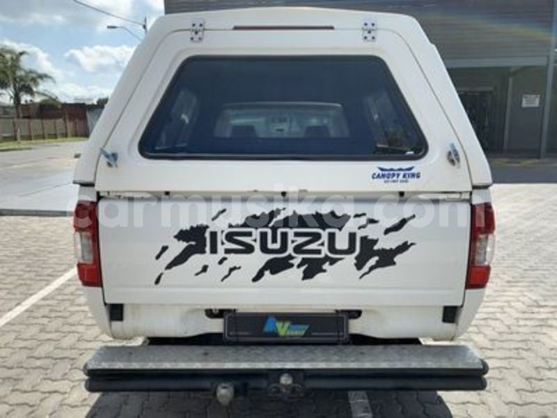 Big with watermark isuzu kb matabeleland south beitbridge 24079